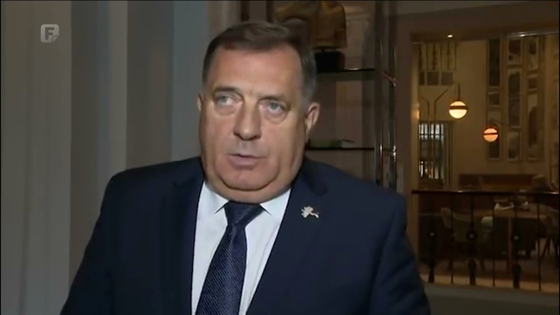 Dodik prijeti povlačenjem i zabranom rada